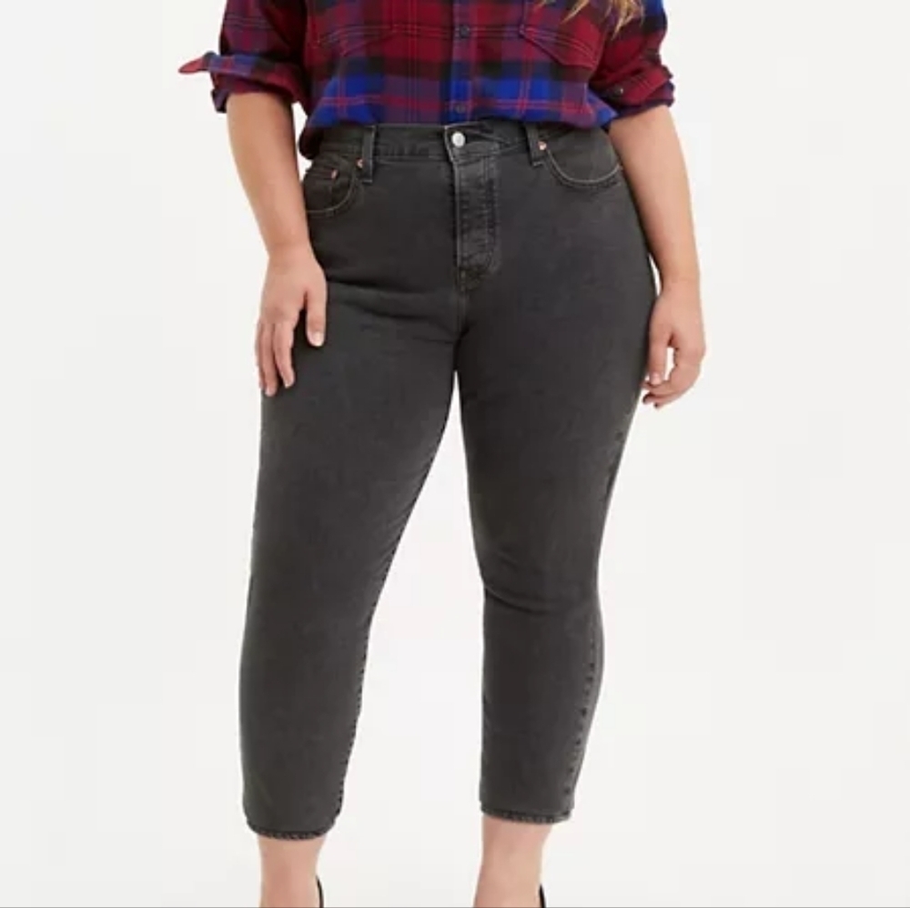 Levi's Premium Wedgie Skinny size 26W NWT